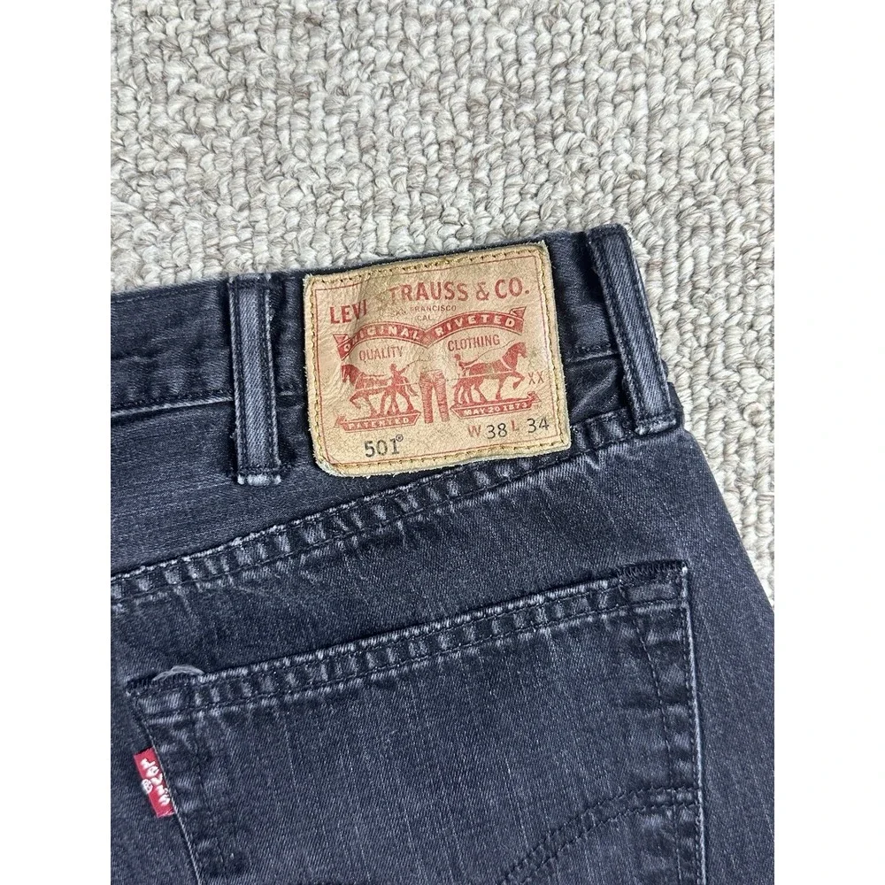 Levi's 501 Button Fly Straight Leg Jeans Men's Size 38x34(Actual 36x30) Black